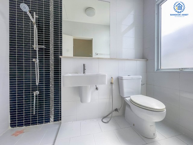 *****ทาวน์เฮ้าส์มือสองย่านนนทบุรี ม.ซิตี้เซนส์ รัตนาธิเบศร์-เลี่ยงเมืองนนท์ เนื้อที่ 20 ตร.ว. ฟังก์ชัน 3 ห้องนอน 2 ห้องน้ำ 2 ที่จอดรถ สภาพเยี่ยมสุด บนทำเลเดินทางสะดวก เพียง 10 นาทีถึงรถไฟฟ้าสายสีม่วง "สถานี แยกนนทบุรี 1"  จองเลย!